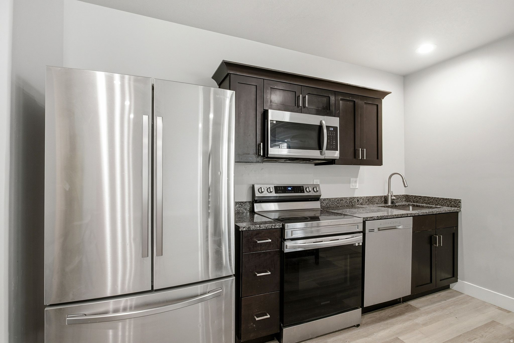 LONE TREE AT CIRCLE FIVE RANCH - Residential