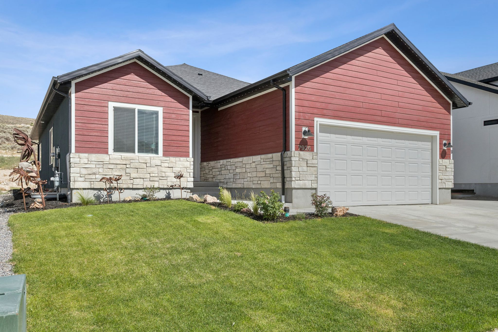LONE TREE AT CIRCLE FIVE RANCH - Residential
