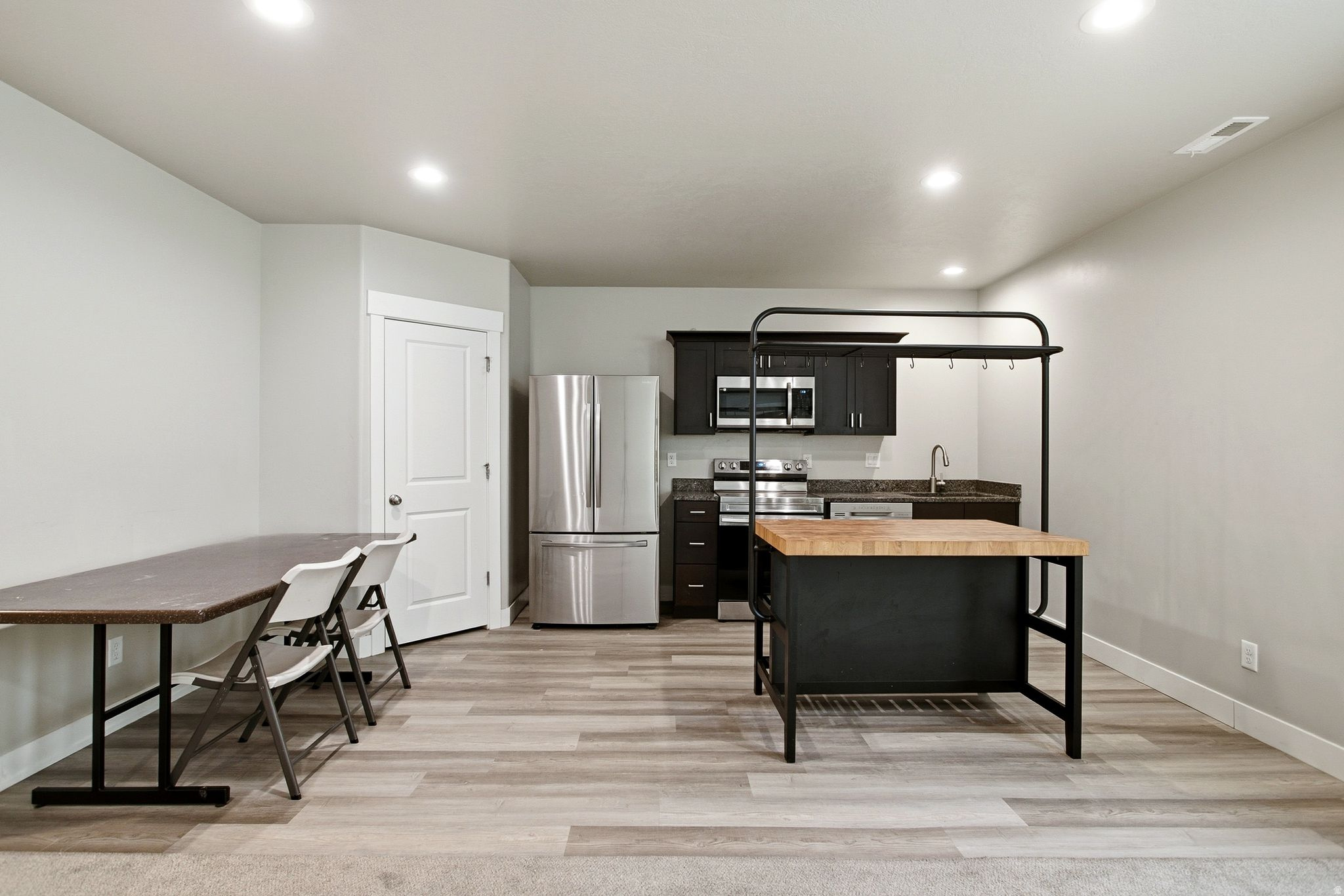 LONE TREE AT CIRCLE FIVE RANCH - Residential