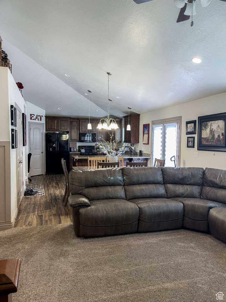 HUNTERS MEADOW SUBD - Residential