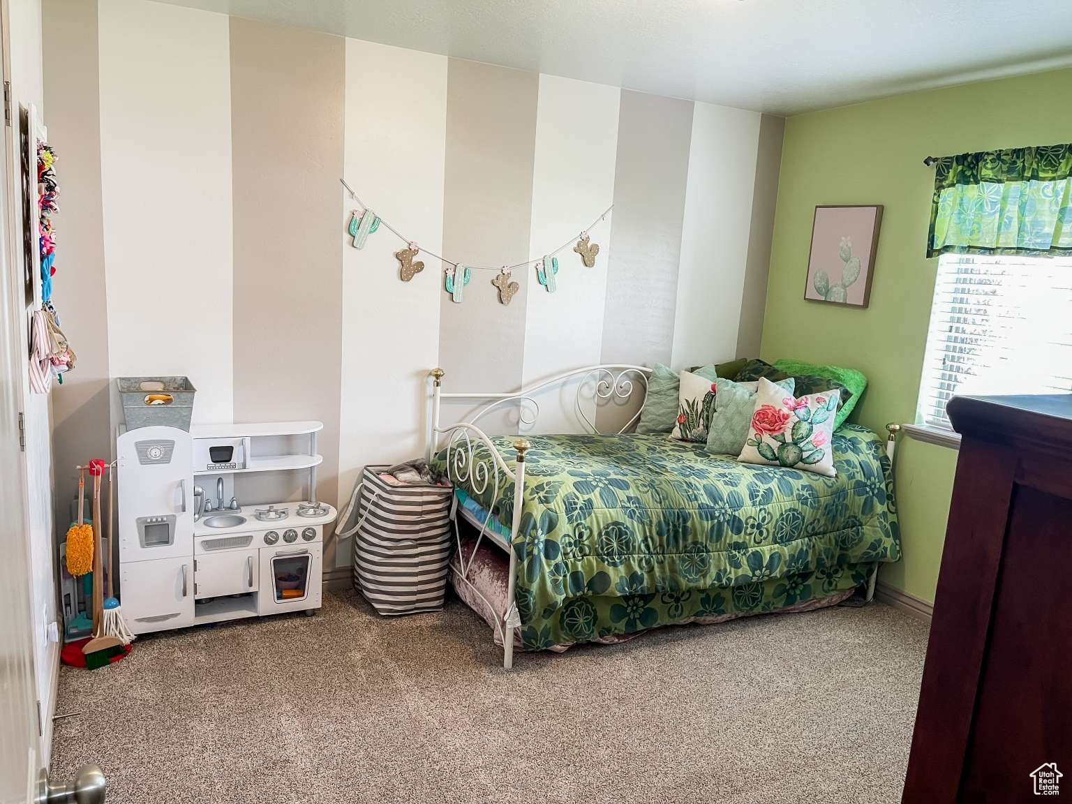 HUNTERS MEADOW SUBD - Residential