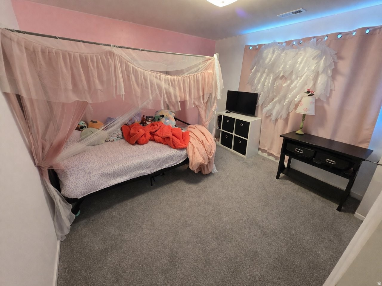 PURPLE HILLS - Residential