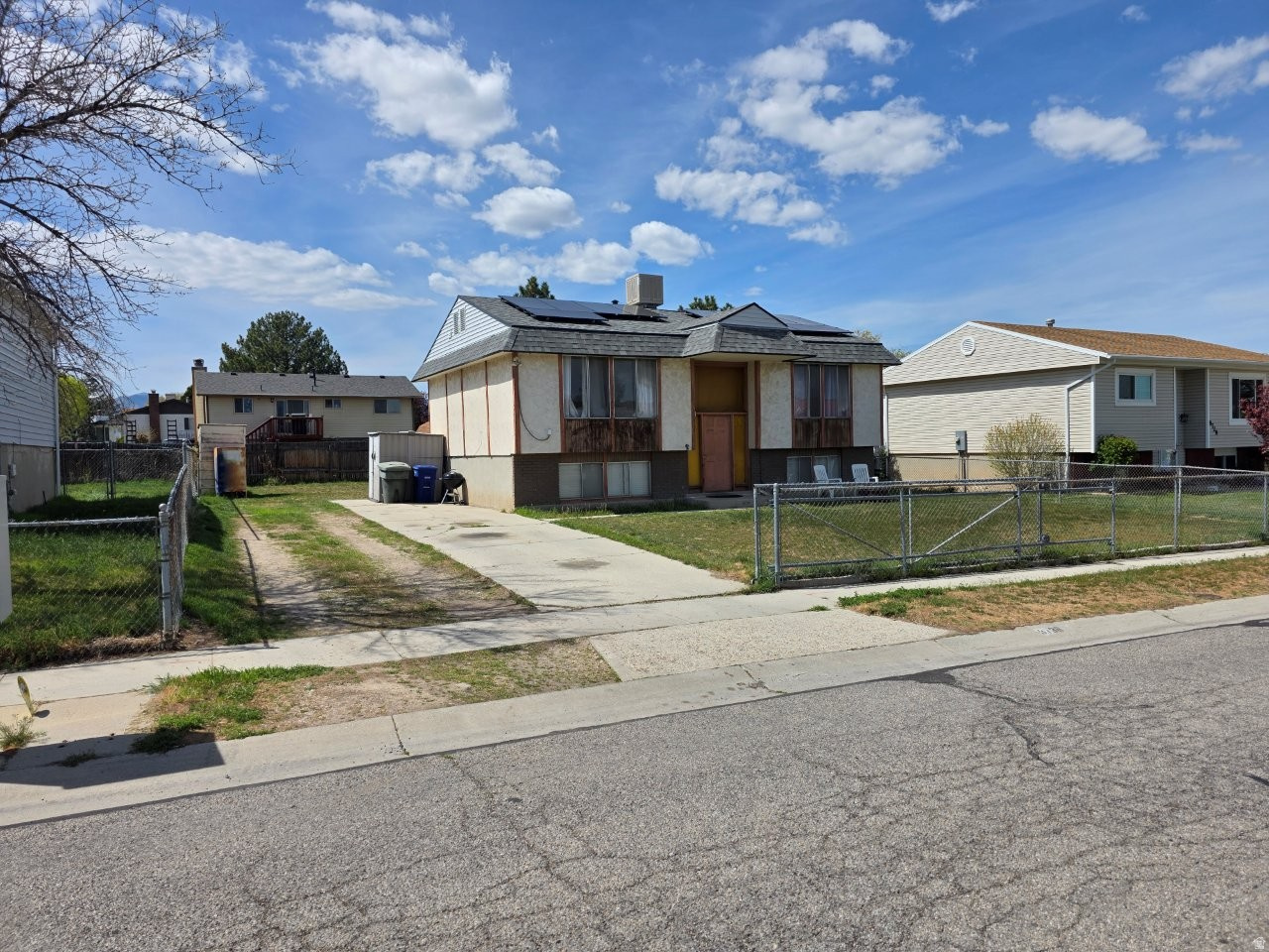 PURPLE HILLS - Residential