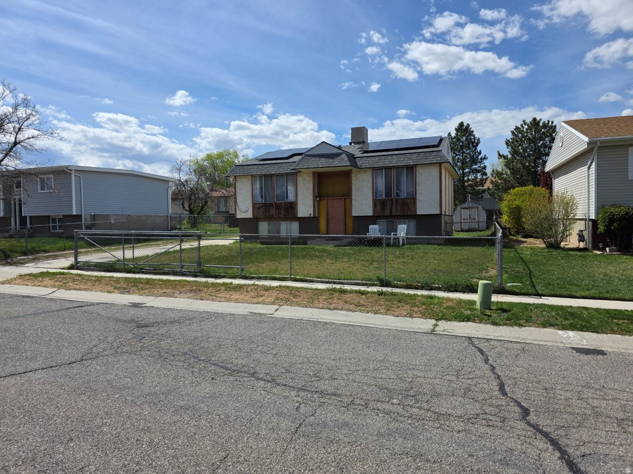 PURPLE HILLS - Residential