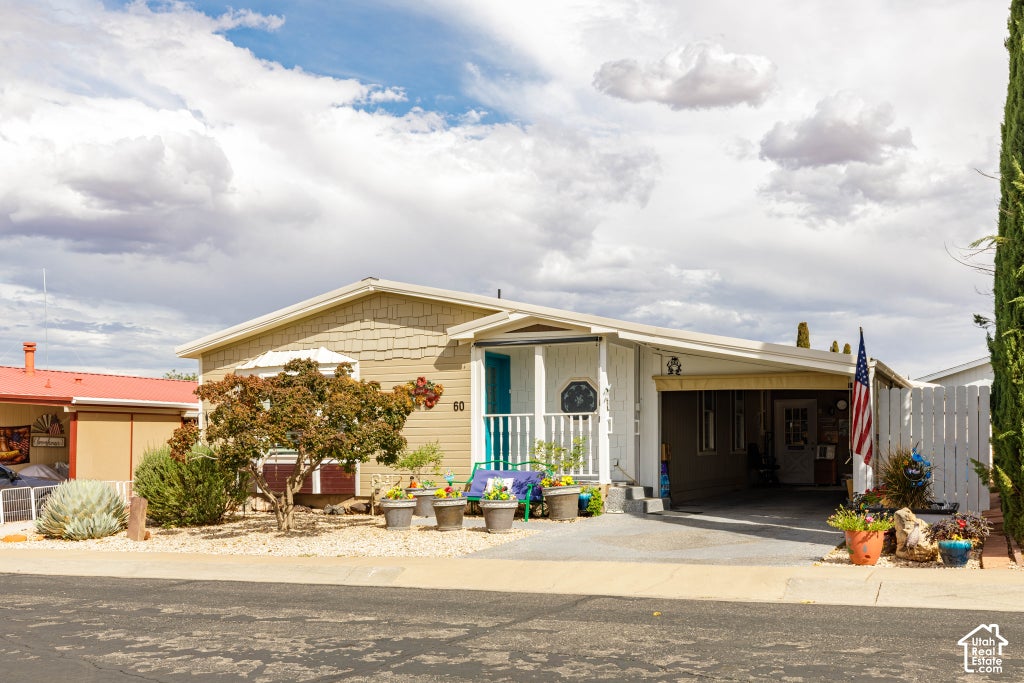 Photo of 60 N 3910 W, Hurricane, UT 84737 (MLS # 2188132)