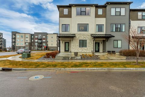 Tiny photo for 788 W BRONZE LEAF RD, American Fork, UT 84003 (MLS # 2140613)