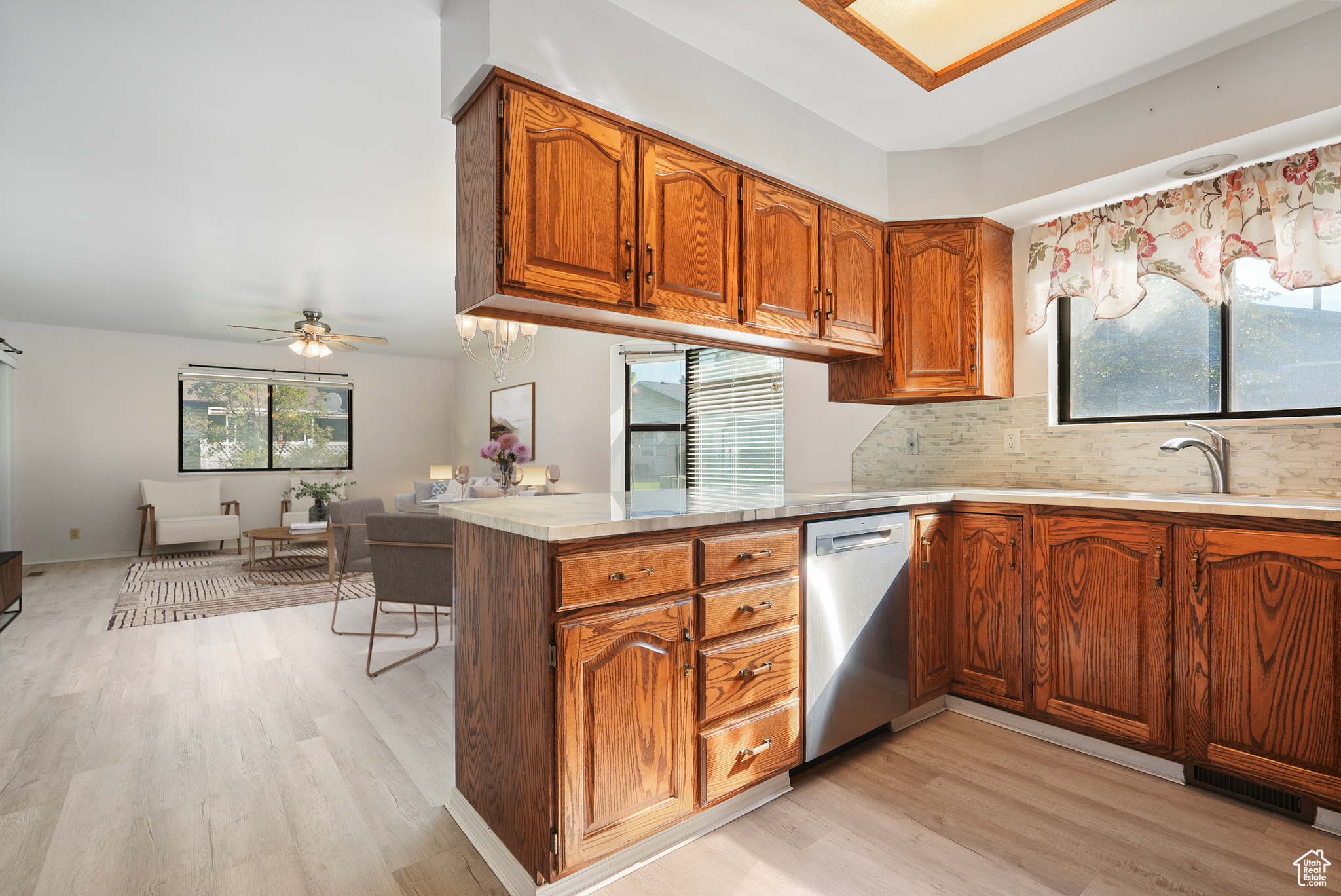 LAKECREST - Residential