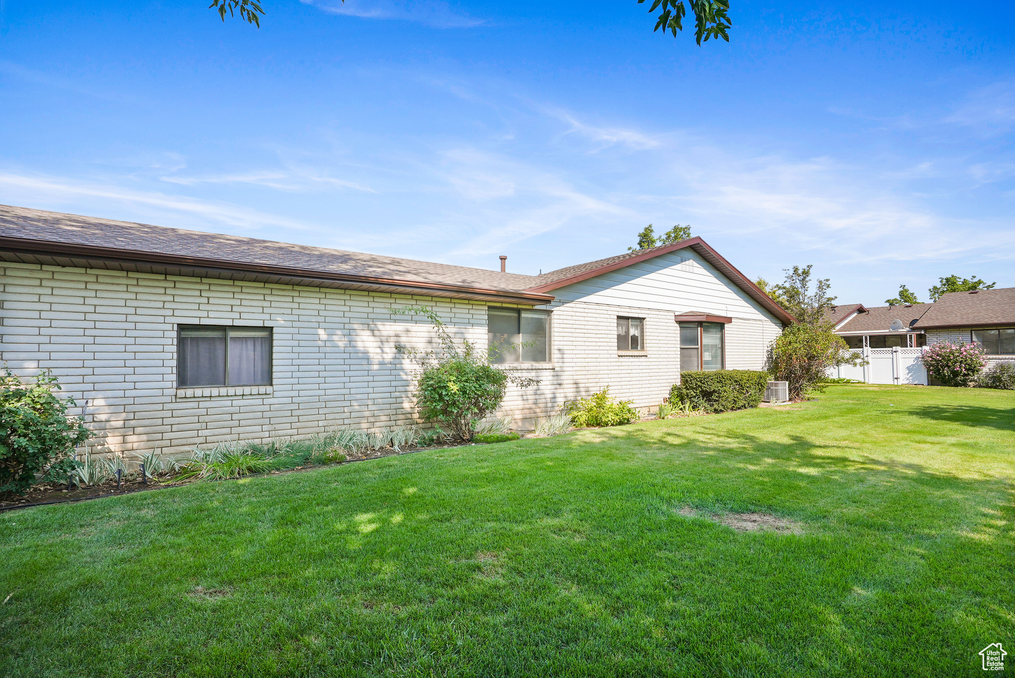 LAKECREST - Residential