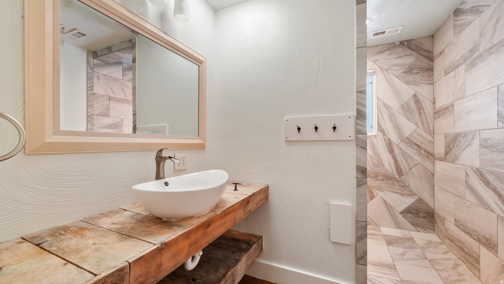 WATHEN ESTATES - Residential