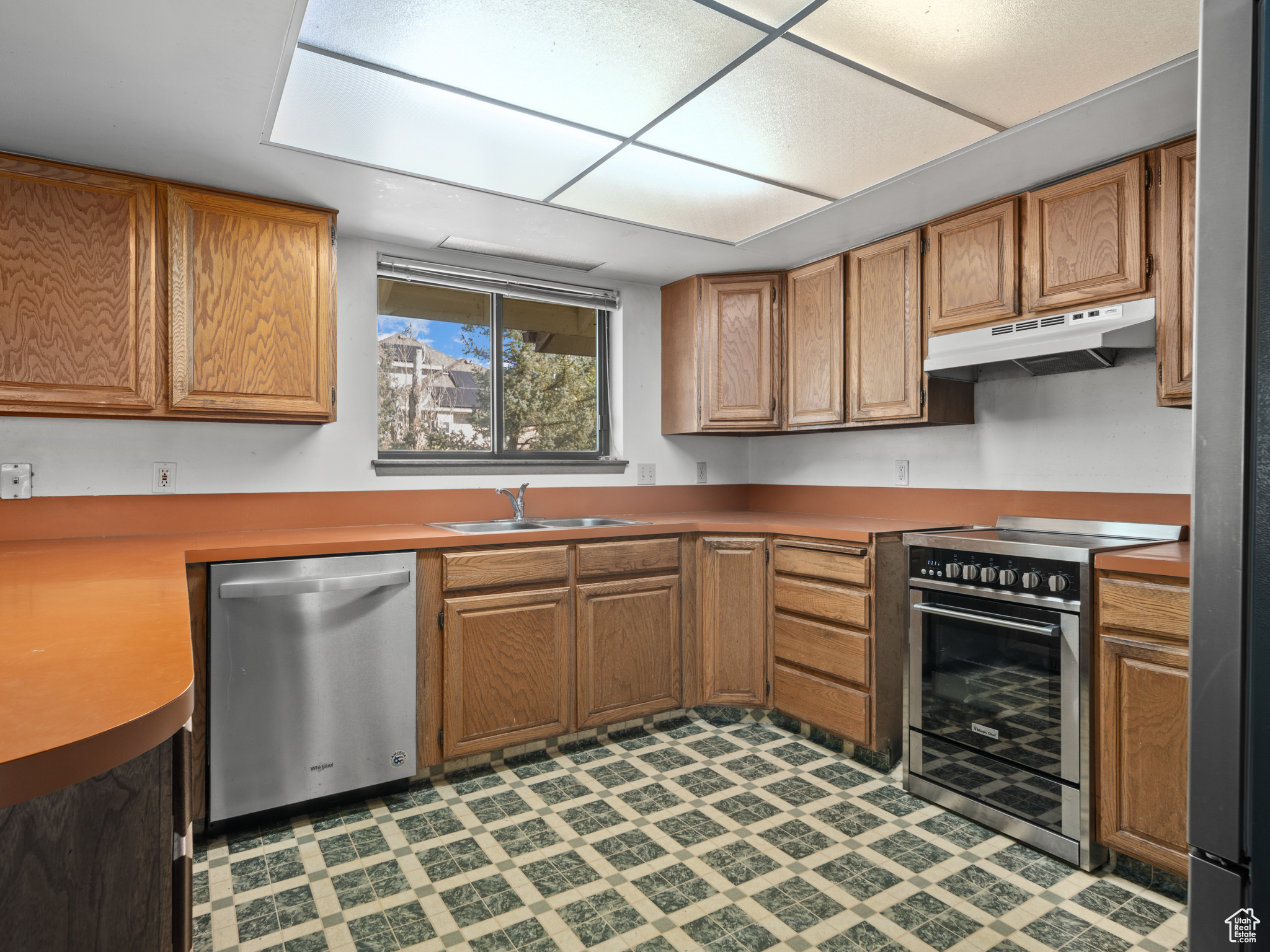 EDEN HILLS - Residential