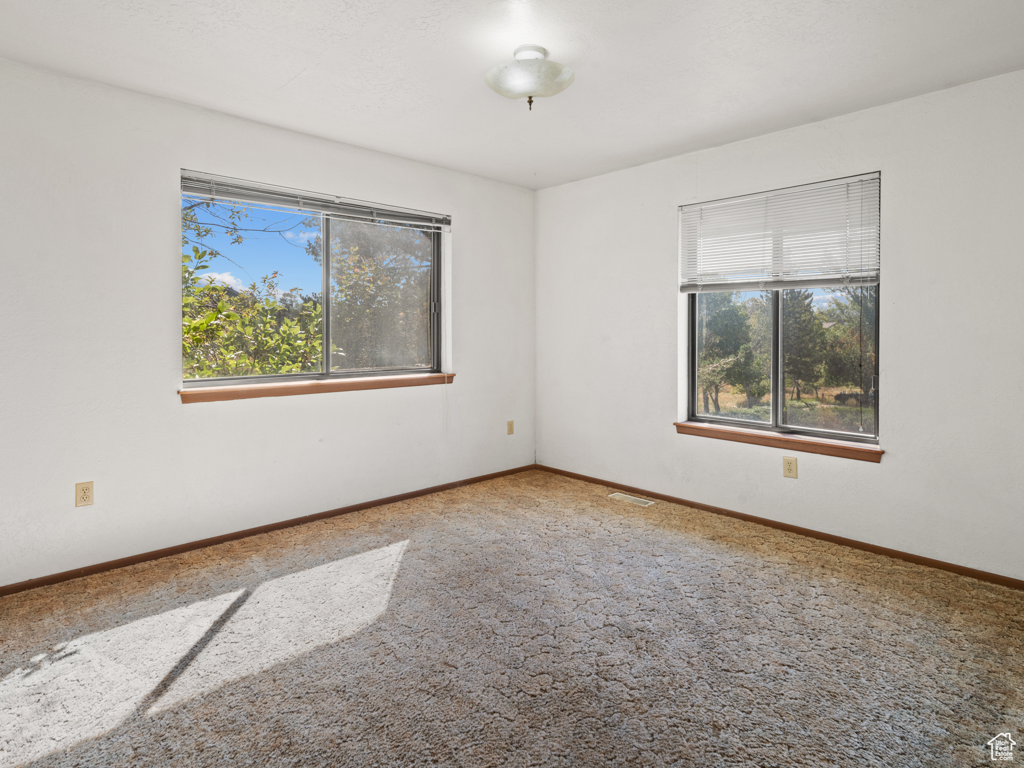 EDEN HILLS - Residential