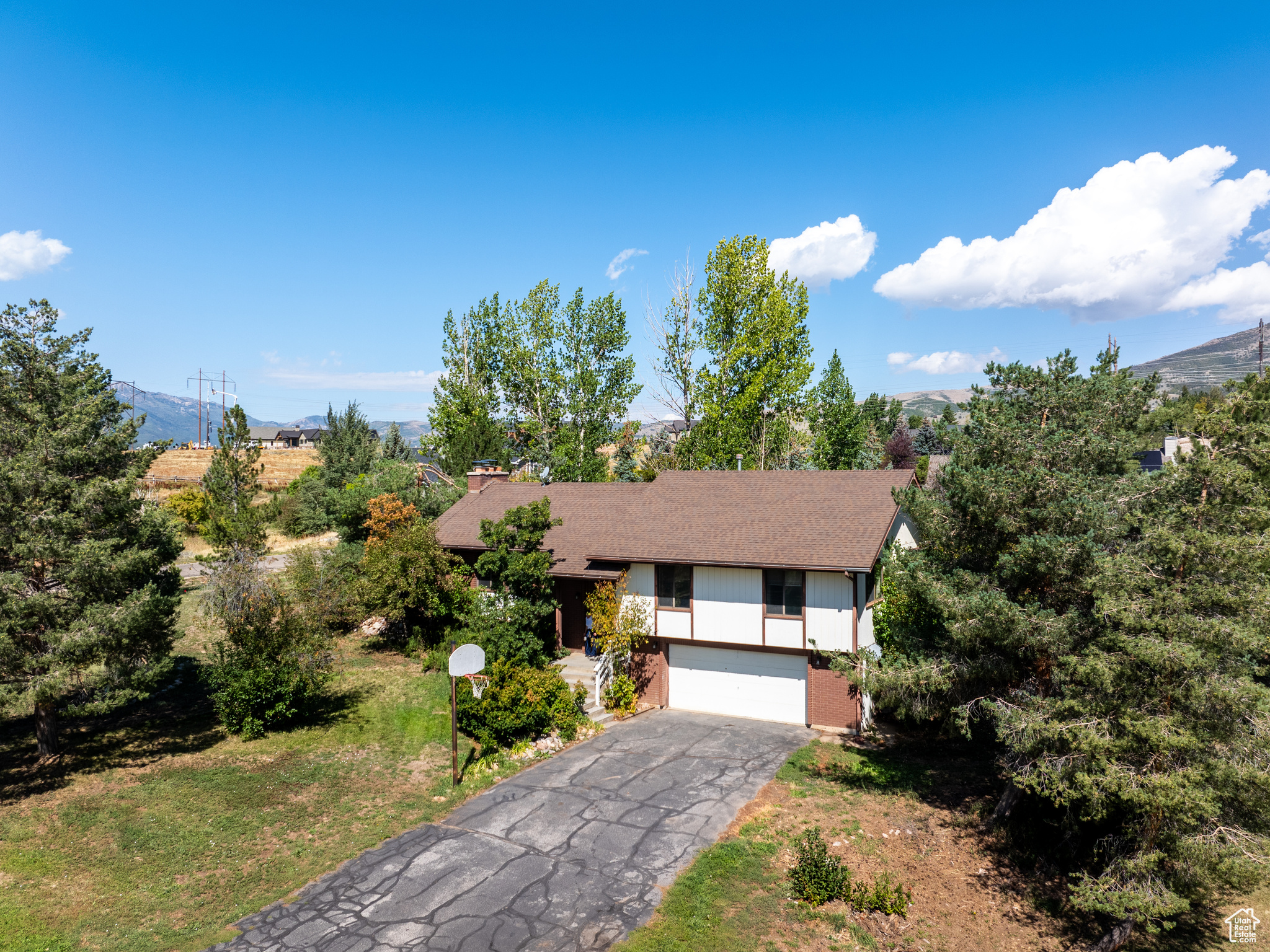 EDEN HILLS - Residential