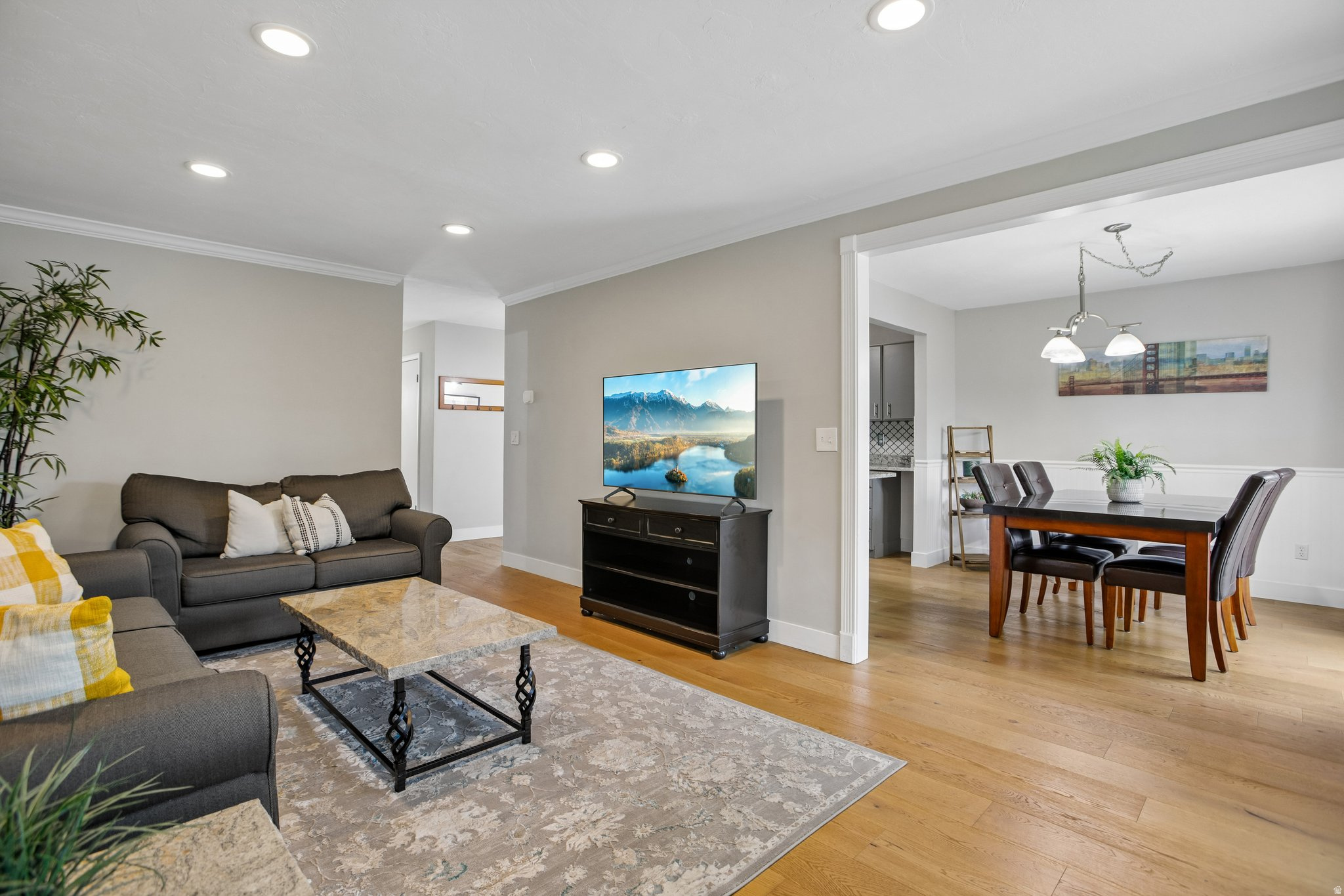 SANDY HIGHLAND - Residential