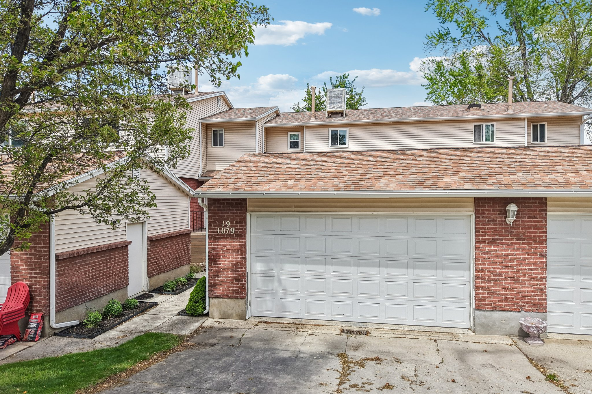 SANDY HIGHLAND - Residential