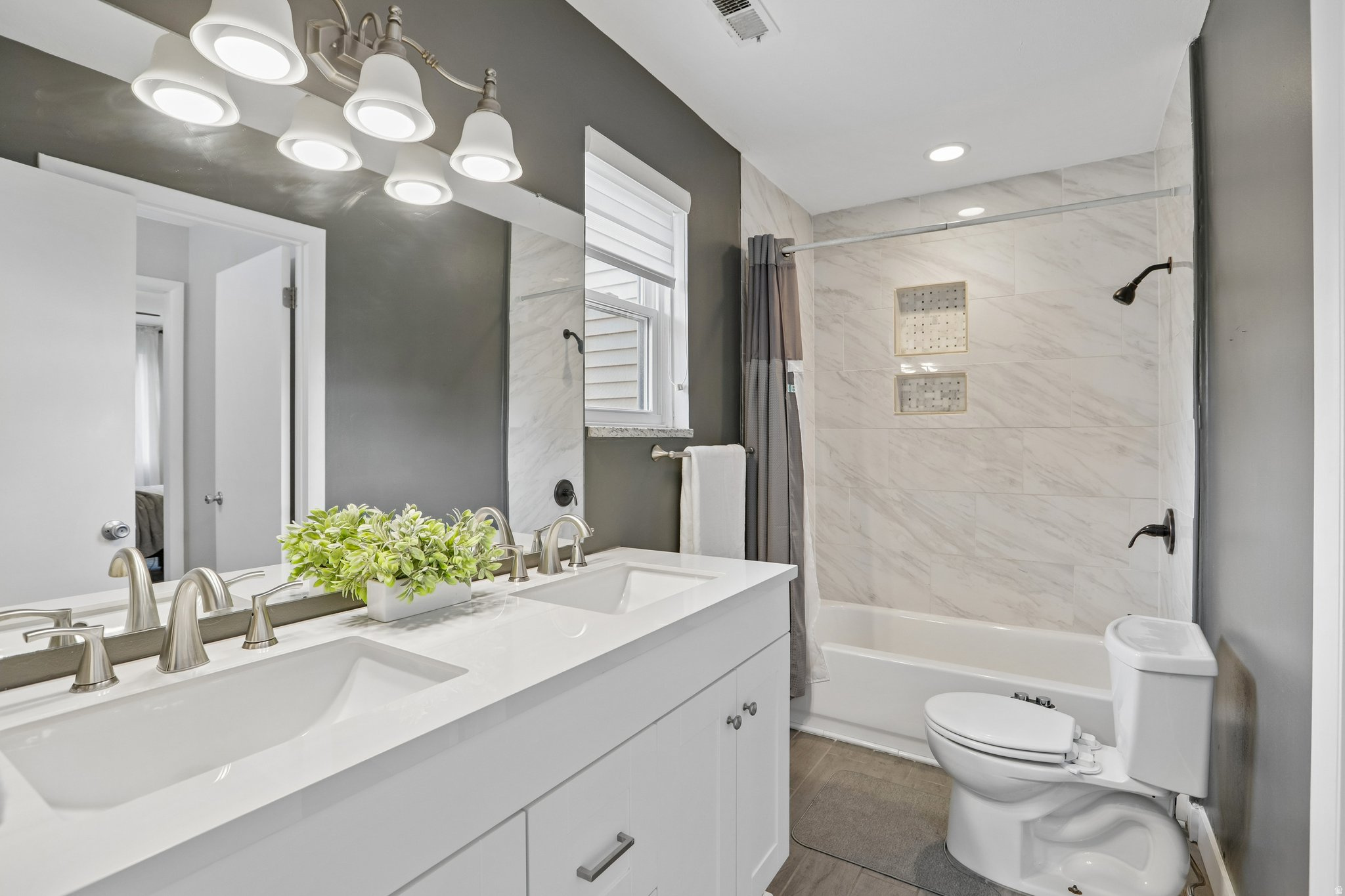 SANDY HIGHLAND - Residential