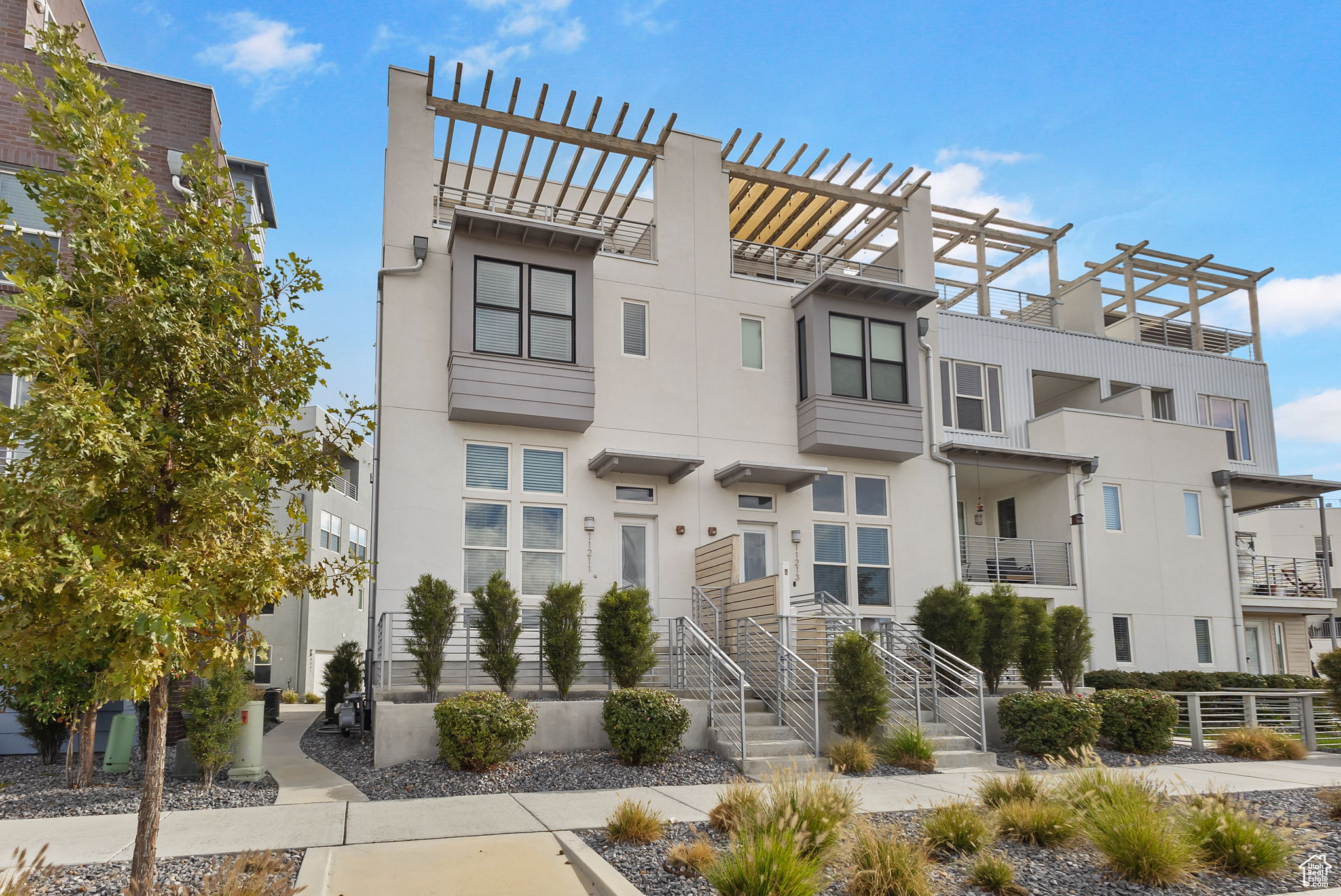 DAYBREAK - Residential