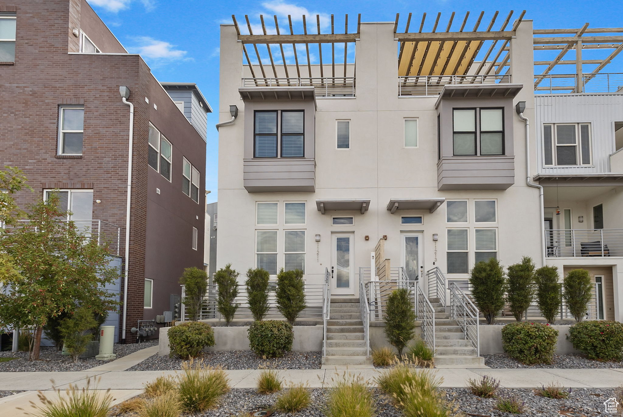 DAYBREAK - Residential