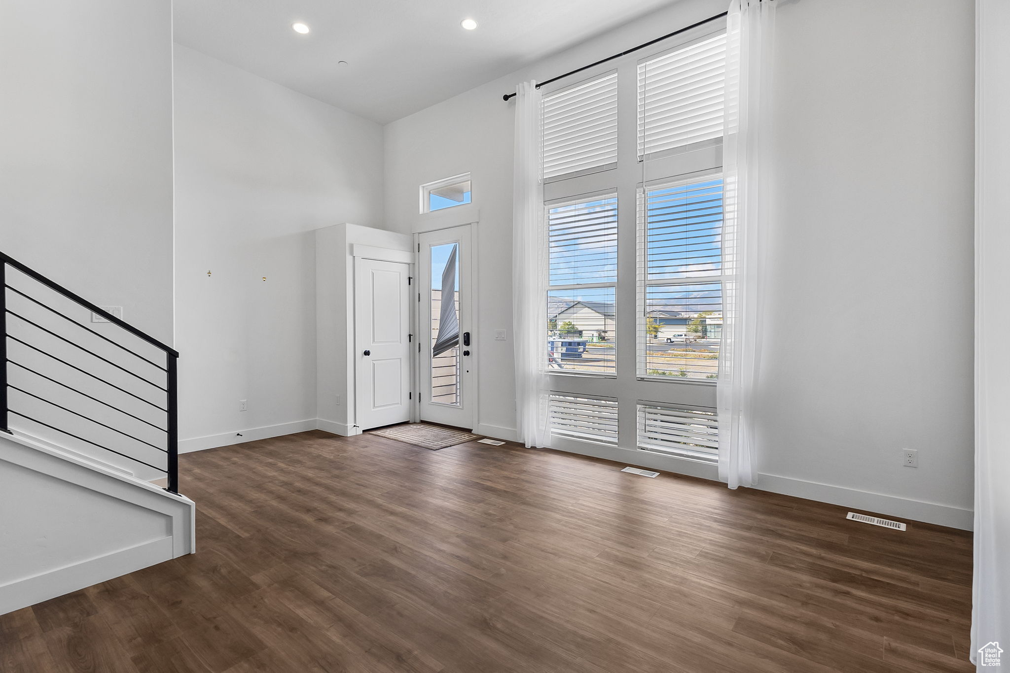 DAYBREAK - Residential