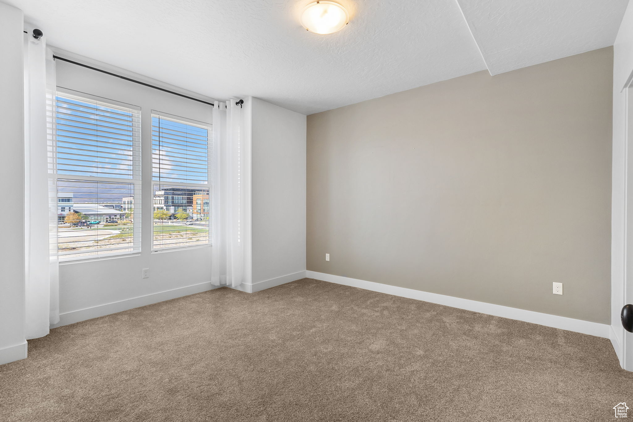 DAYBREAK - Residential