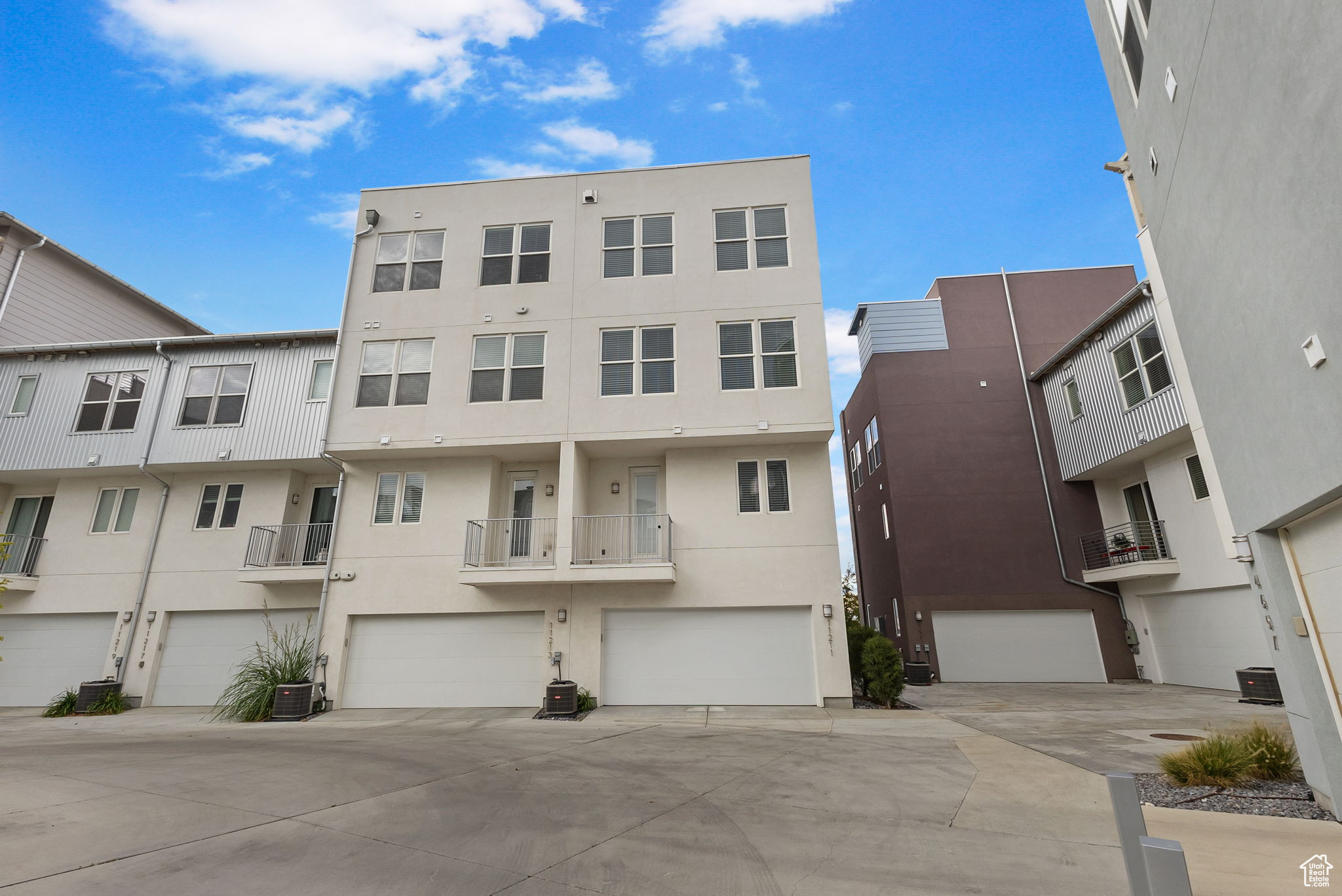 DAYBREAK - Residential