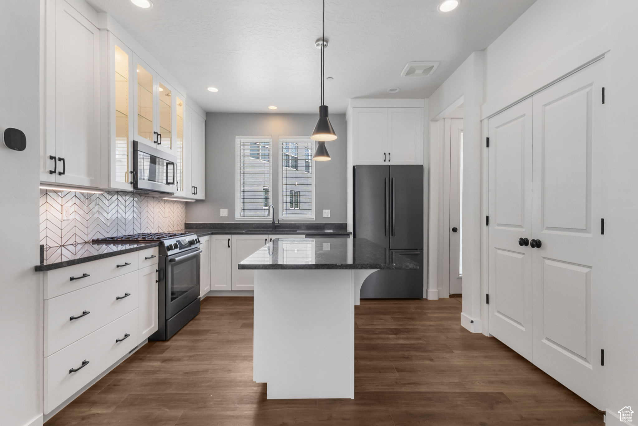 DAYBREAK - Residential