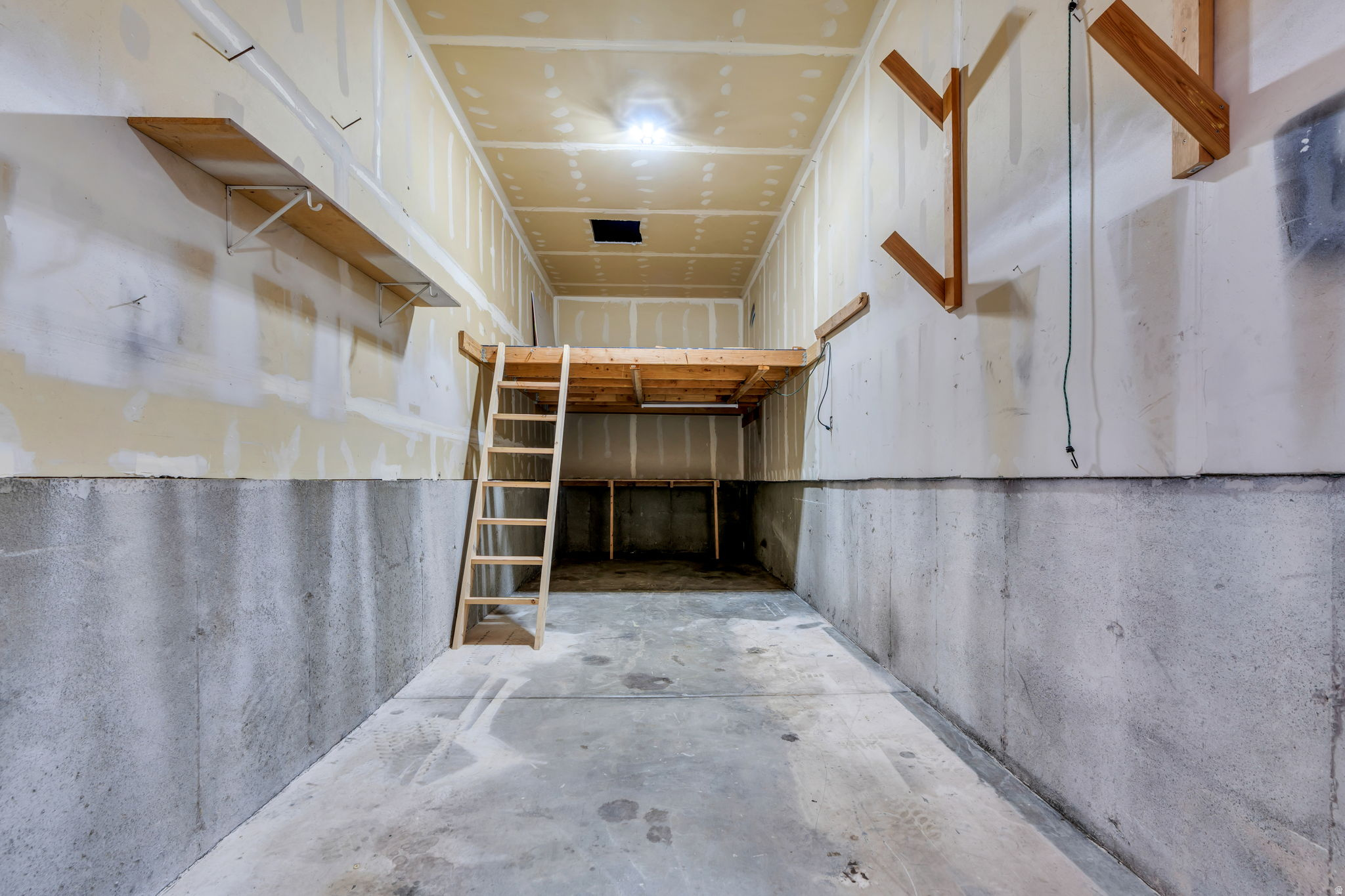 ANTHEM AT THE RANCHES PHASE 1 - Residential