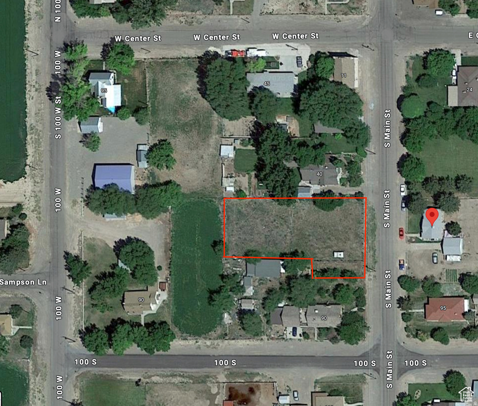 Main image without alt text