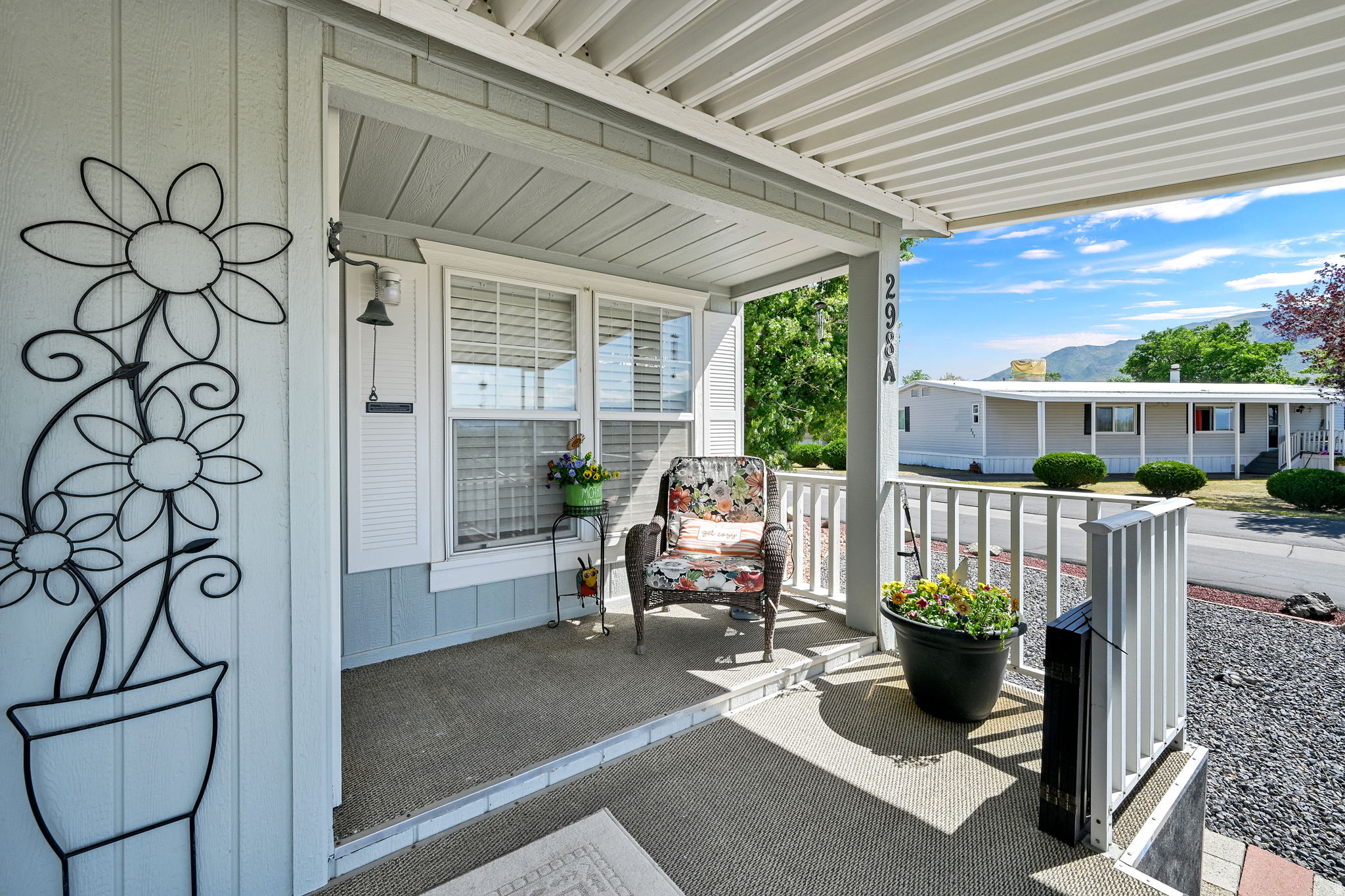 ROLLING HILLS ESTATE - Residential