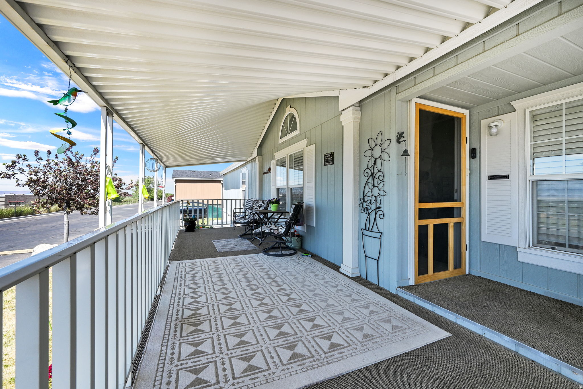 ROLLING HILLS ESTATE - Residential