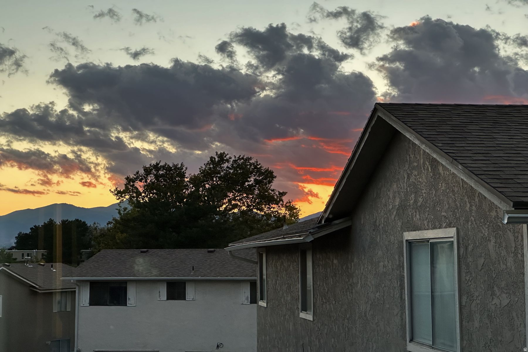 CLOVER HOLLOW CONDM PROJECTS - Residential