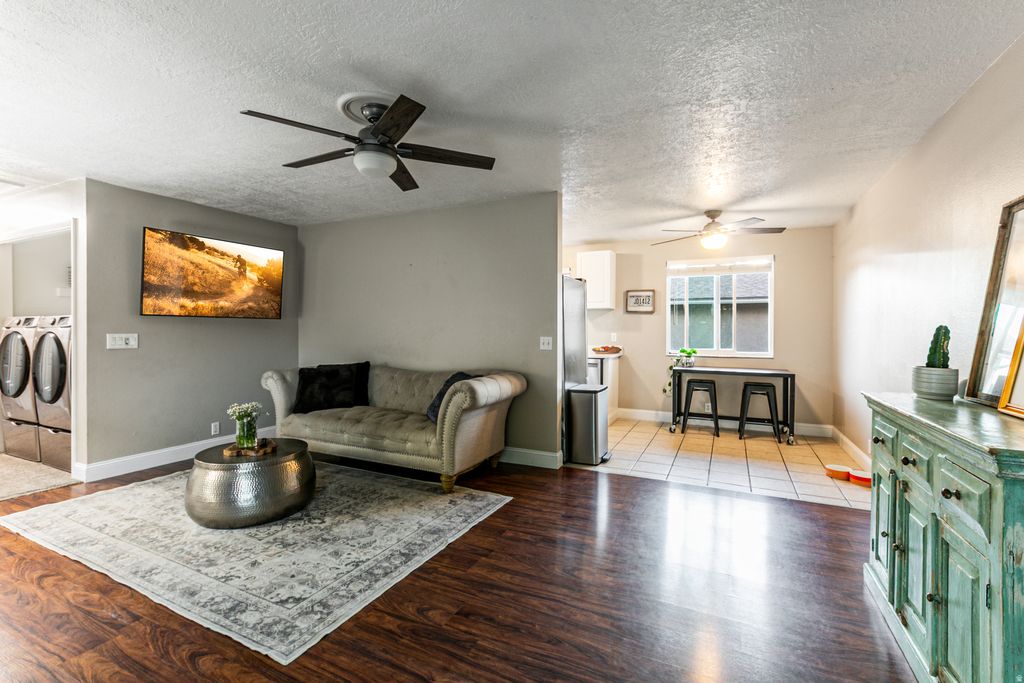 Photo of 5235 S GLENDON ST #Y4, Murray, UT 84123 (MLS # 2143118)