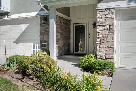 Tiny photo for 124 E MAHOGANY VIEW CT, Draper, UT 84020 (MLS # 2168734)