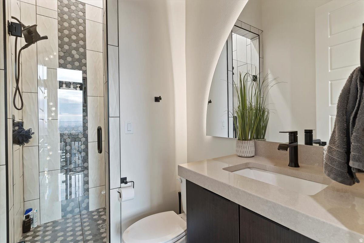 DEER CREST AT HIDDEN SPRINGS - Residential