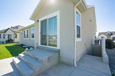 Tiny photo for 536 N 770 W, Smithfield, UT 84335 (MLS # 2134320)