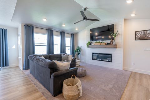 Tiny photo for 536 N 770 W, Smithfield, UT 84335 (MLS # 2134320)