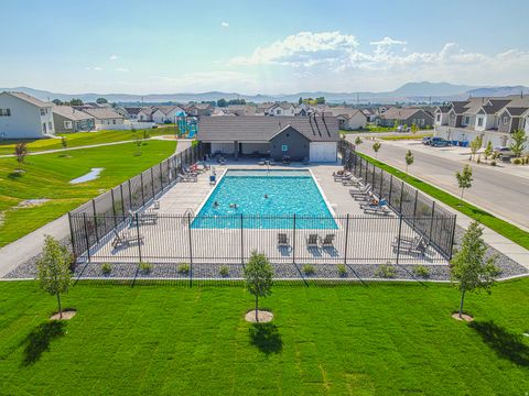 Tiny photo for 536 N 770 W, Smithfield, UT 84335 (MLS # 2134320)