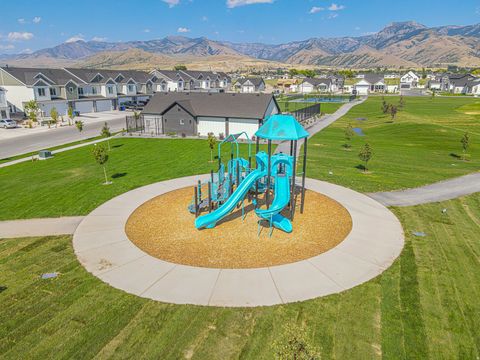 Tiny photo for 536 N 770 W, Smithfield, UT 84335 (MLS # 2134320)