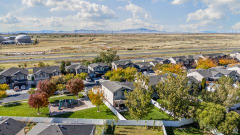 Tiny photo for 228 N BUCKINGHAM DR, North Salt Lake, UT 84054 (MLS # 2118969)