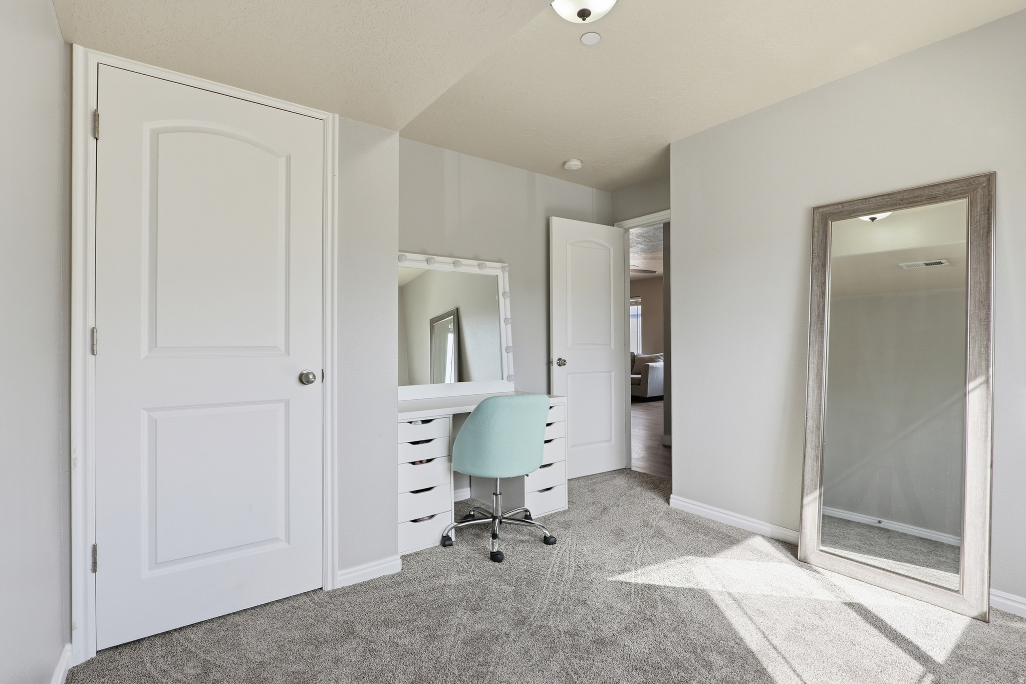 GATEWAY VILLAGE - Residential