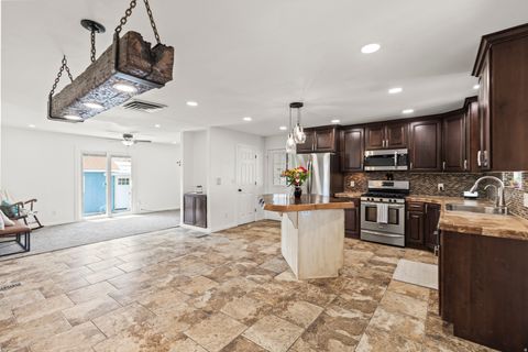 Tiny photo for 225 S 300 W, Redmond, UT 84652 (MLS # 2135157)