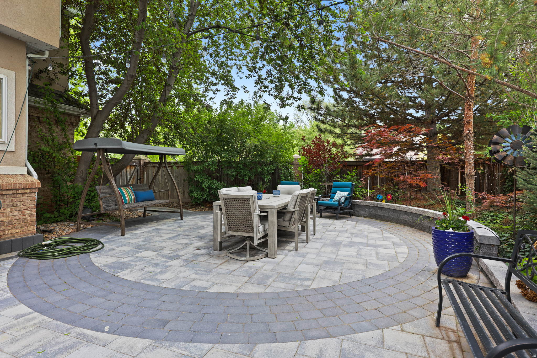 COUNTRY SPRINGS - Residential