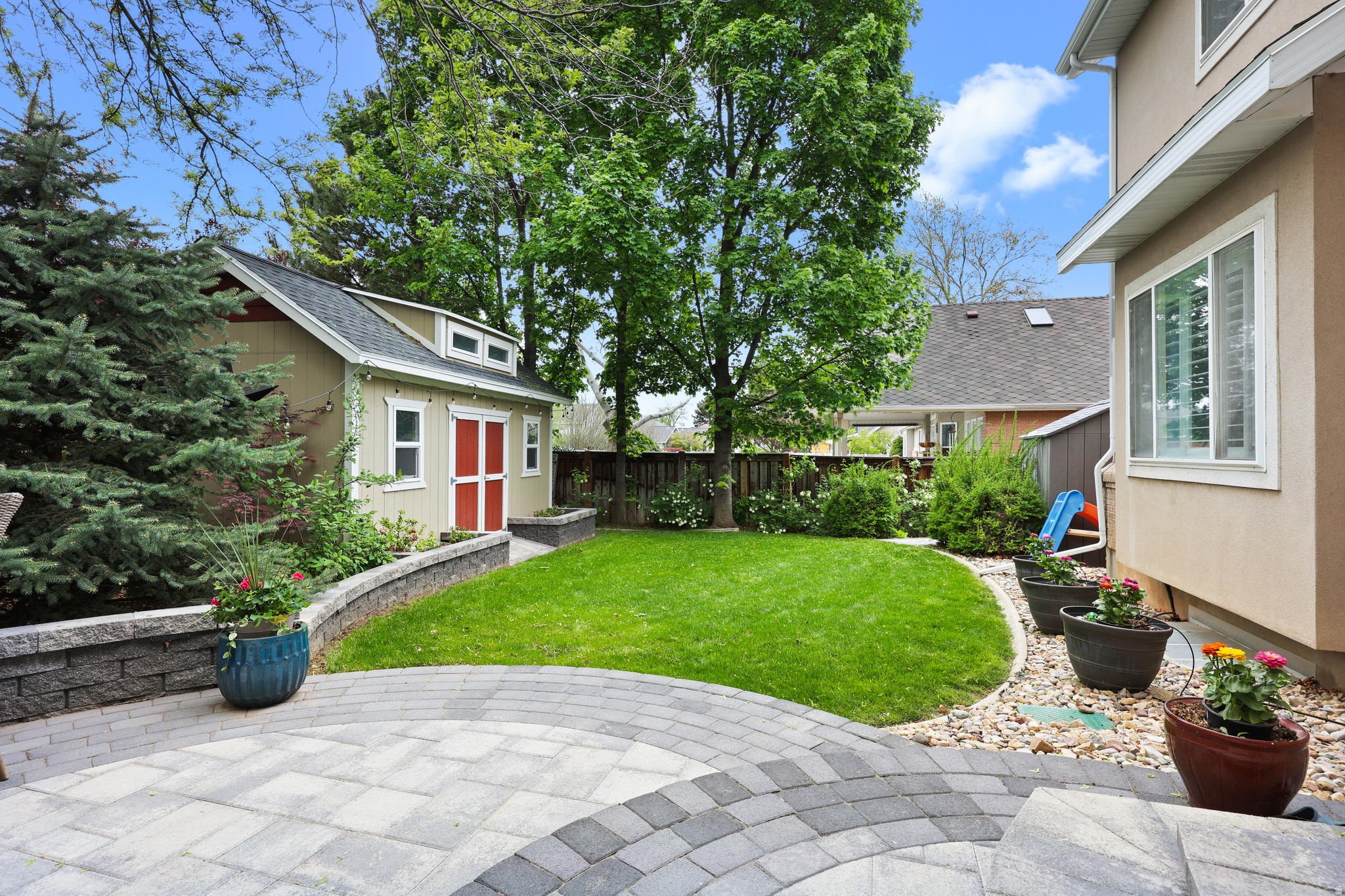 COUNTRY SPRINGS - Residential