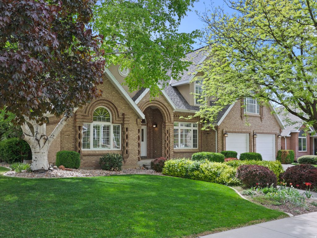 Photo of 894 E 700 S, Springville, UT 84663 (MLS # 2153136)