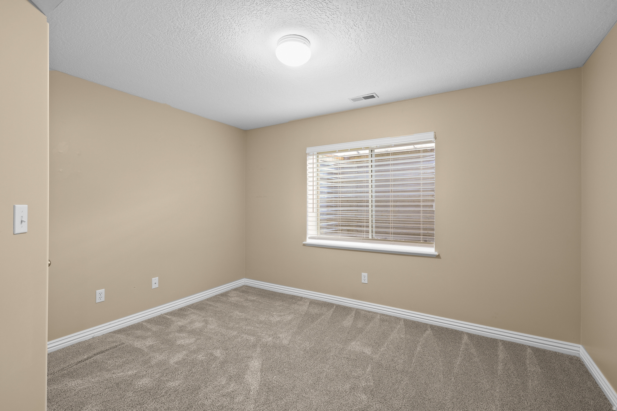 COUNTRY SPRINGS - Residential