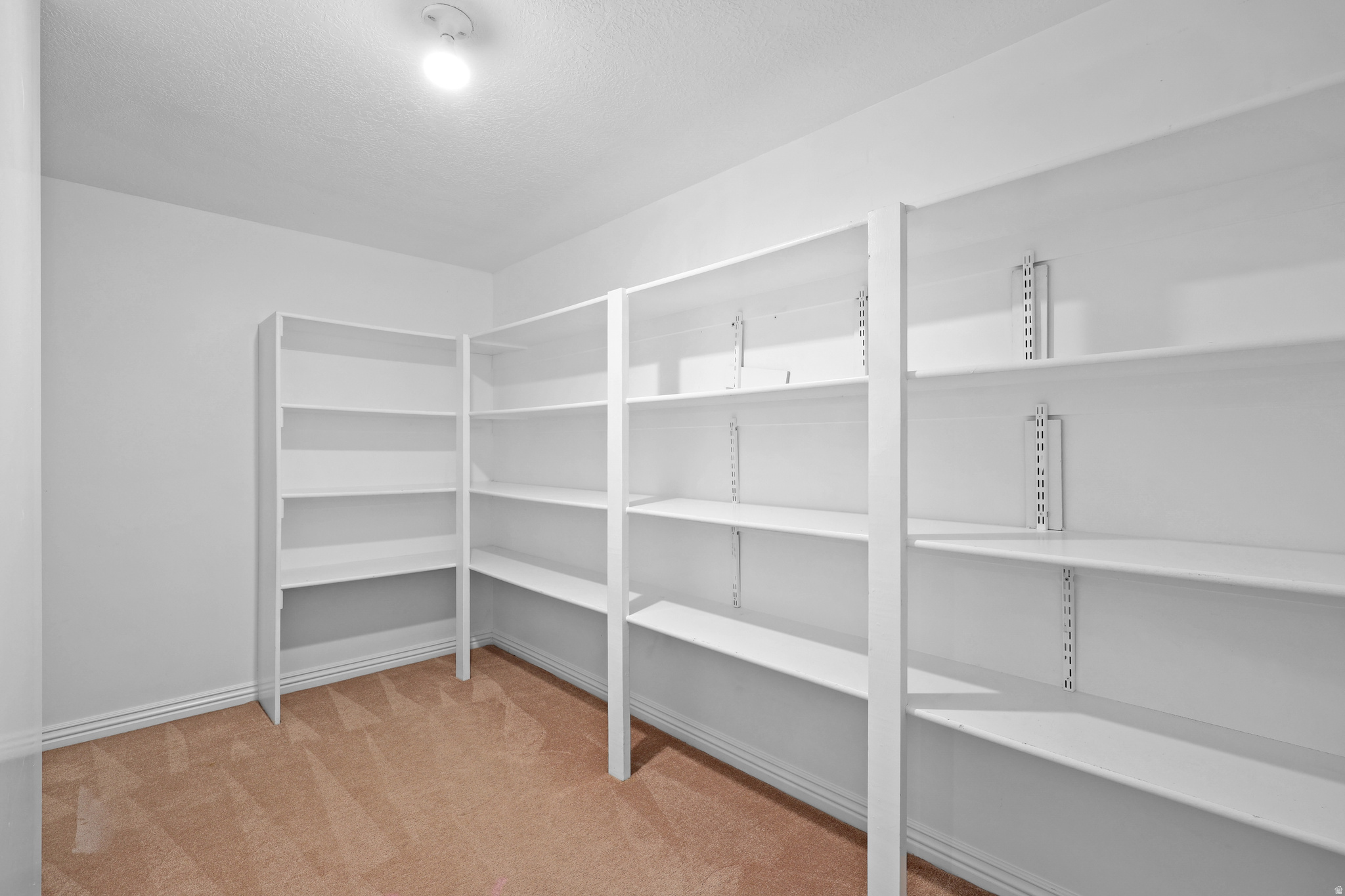 COUNTRY SPRINGS - Residential