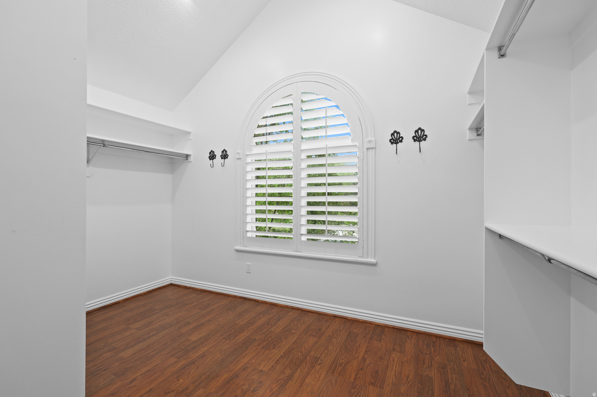 COUNTRY SPRINGS - Residential