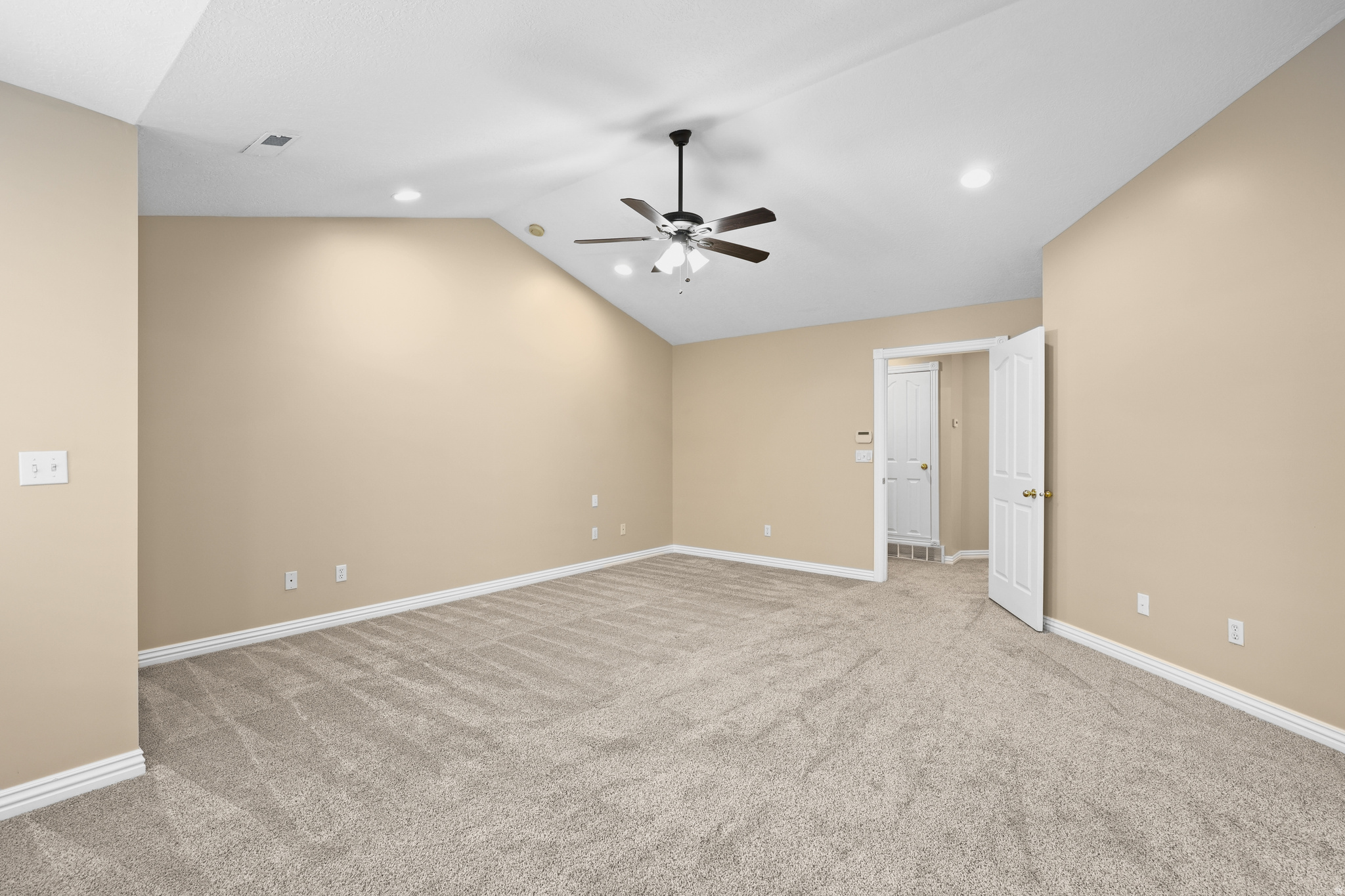 COUNTRY SPRINGS - Residential