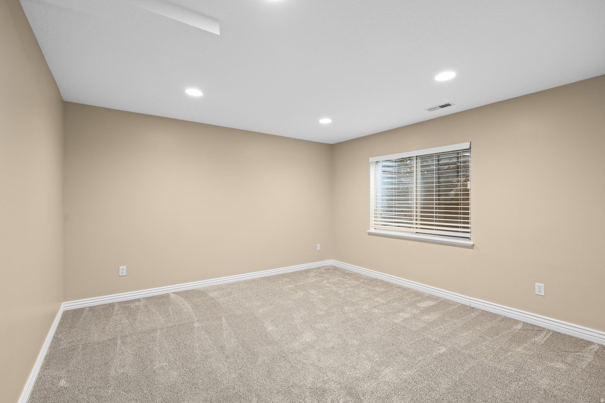 COUNTRY SPRINGS - Residential