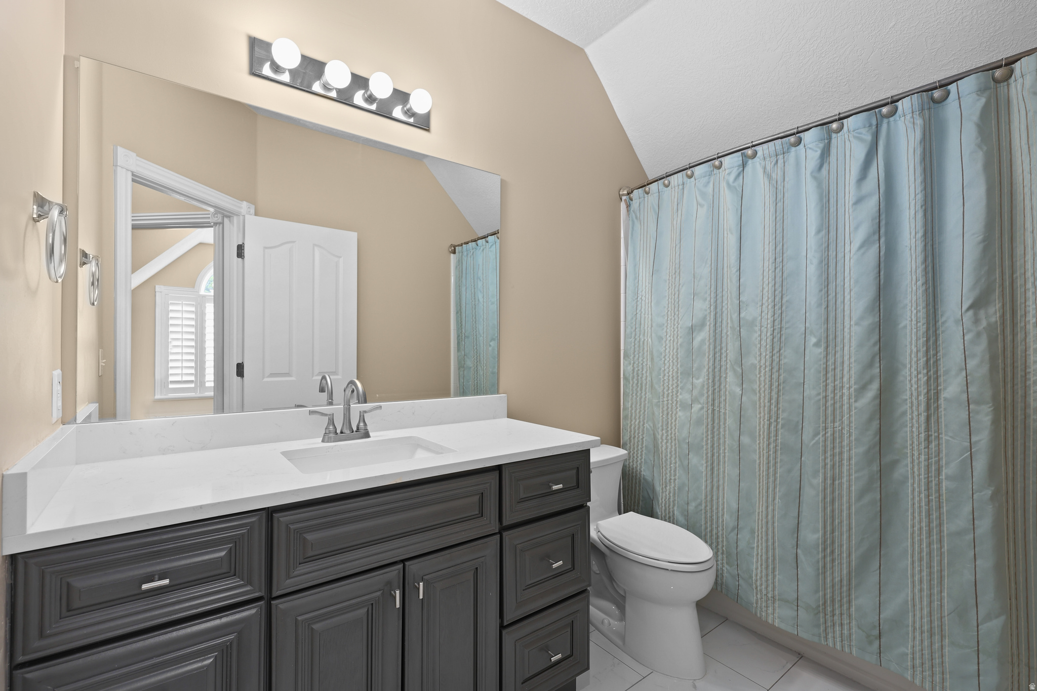 COUNTRY SPRINGS - Residential