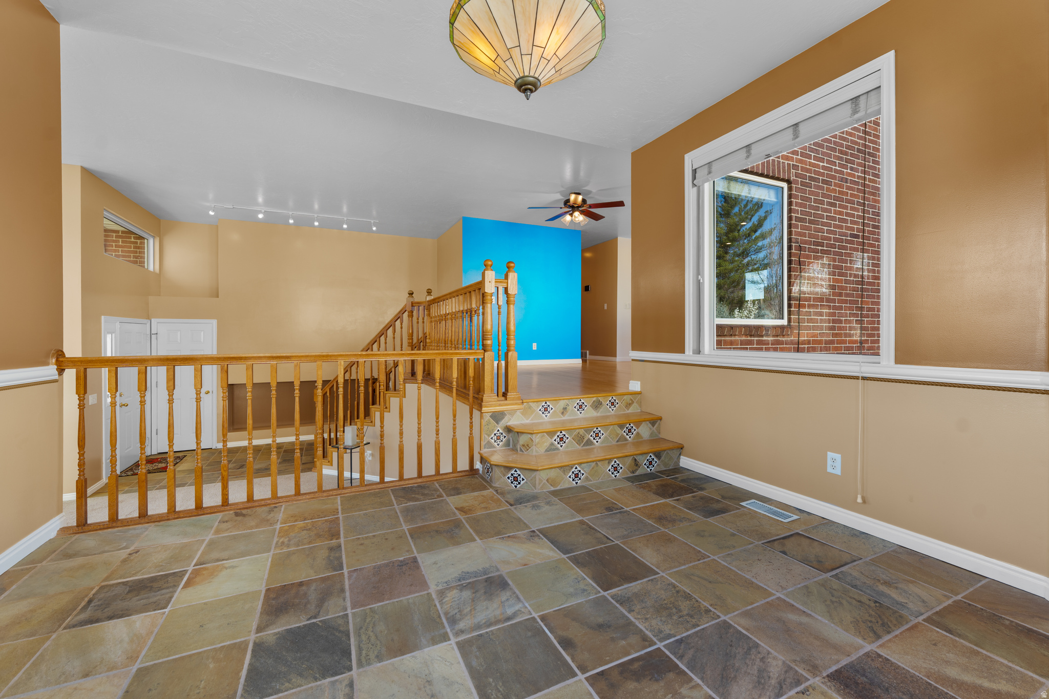 WHITE CITY - Residential